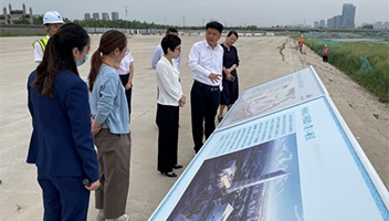 市婦聯調研水工科技館項目建設